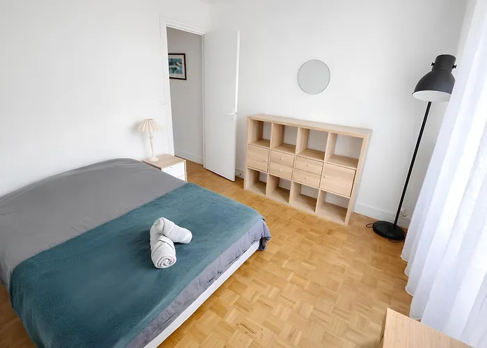 Apartment Theatre Des Arts Centre Linges Et Menage *